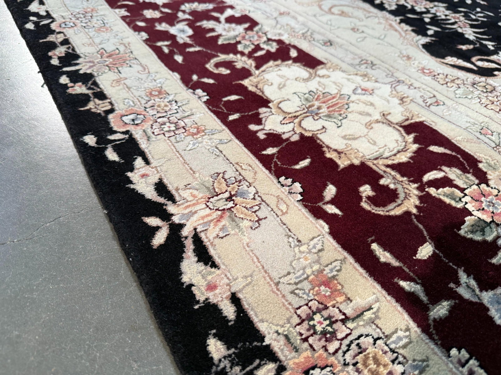 Magnificent Silk andWool Tabriz Rug 9.6x14 - 15