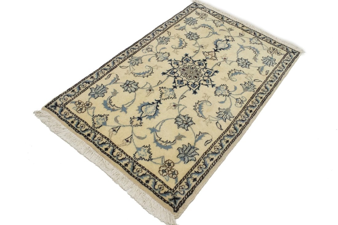 Vanilla Cream Floral Classic 3X5 Nain Persian Rug - 5