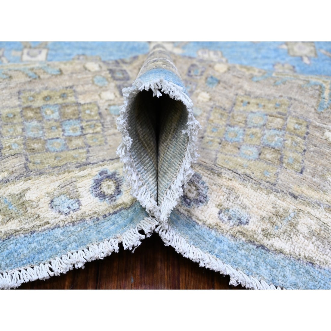 Blue Mahal Design Hand Knotted Pure Wool Round Oriental Rug - 5