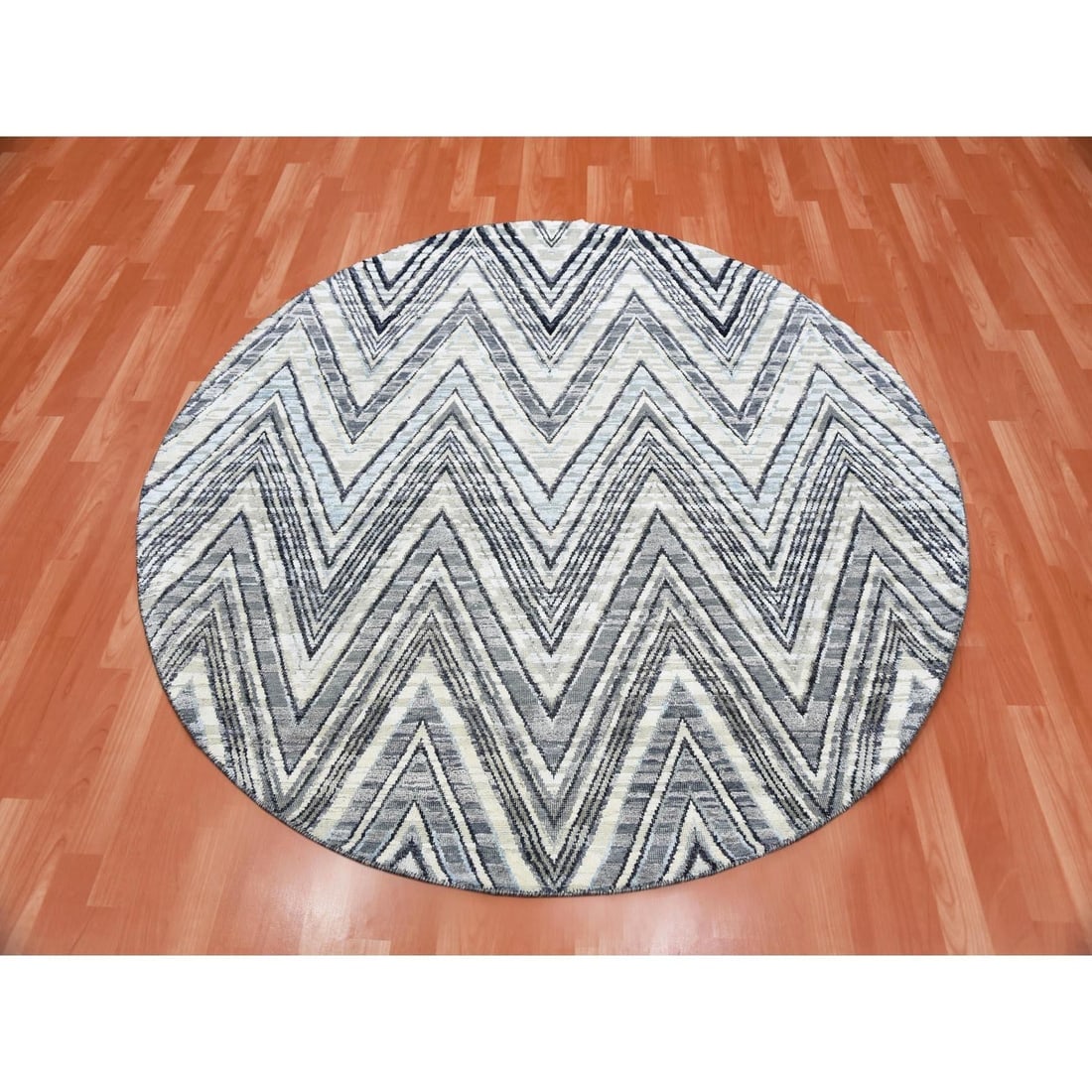 Round Chevron Design Modern Wool and Pure Silk Hand Knotted Rug - 2