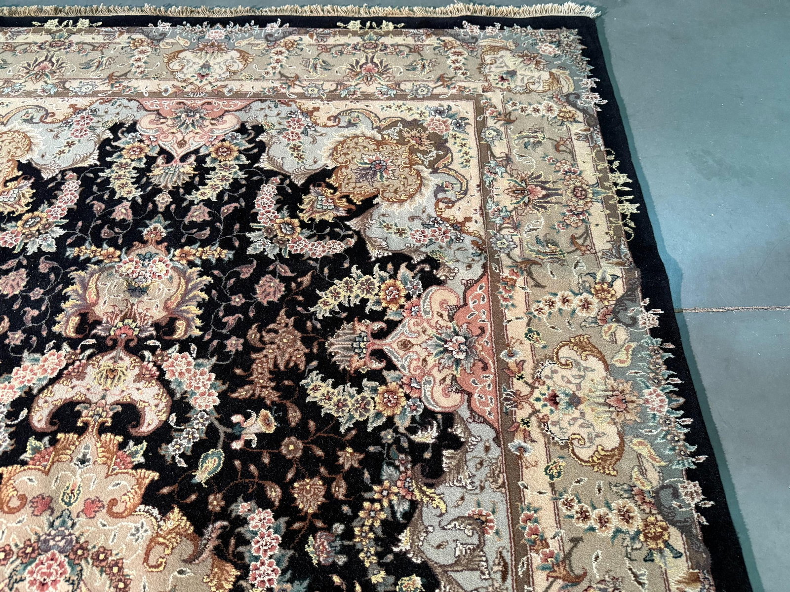 Exquisite SilkandWool Tabriz Rug 6x9 - 6