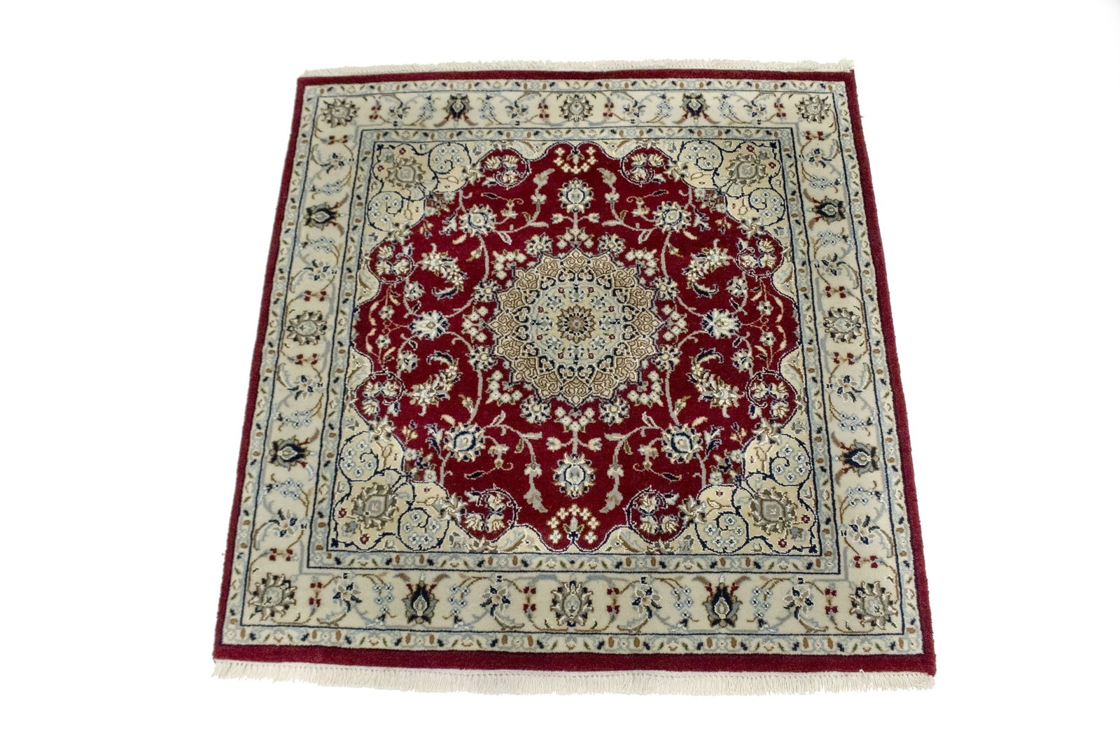 Red Floral 4X4 Indo-Nain Oriental Square Rug - 4