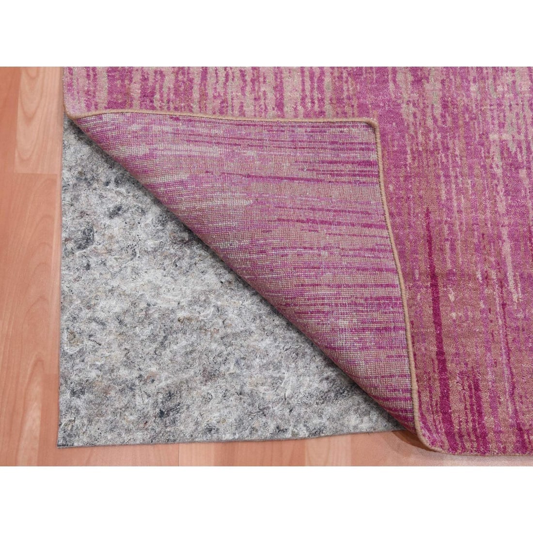 Natural Wool Pink Vertical Ombre Design Hand Knotted Oriental Rug - 3
