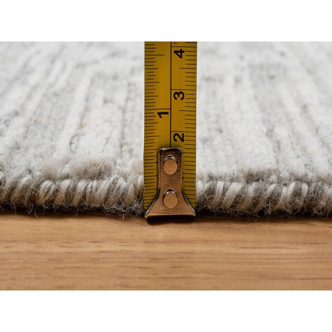 Platinum Gray, Modern, Undyed Natural Wool Hand Knotted Round Rug - 7
