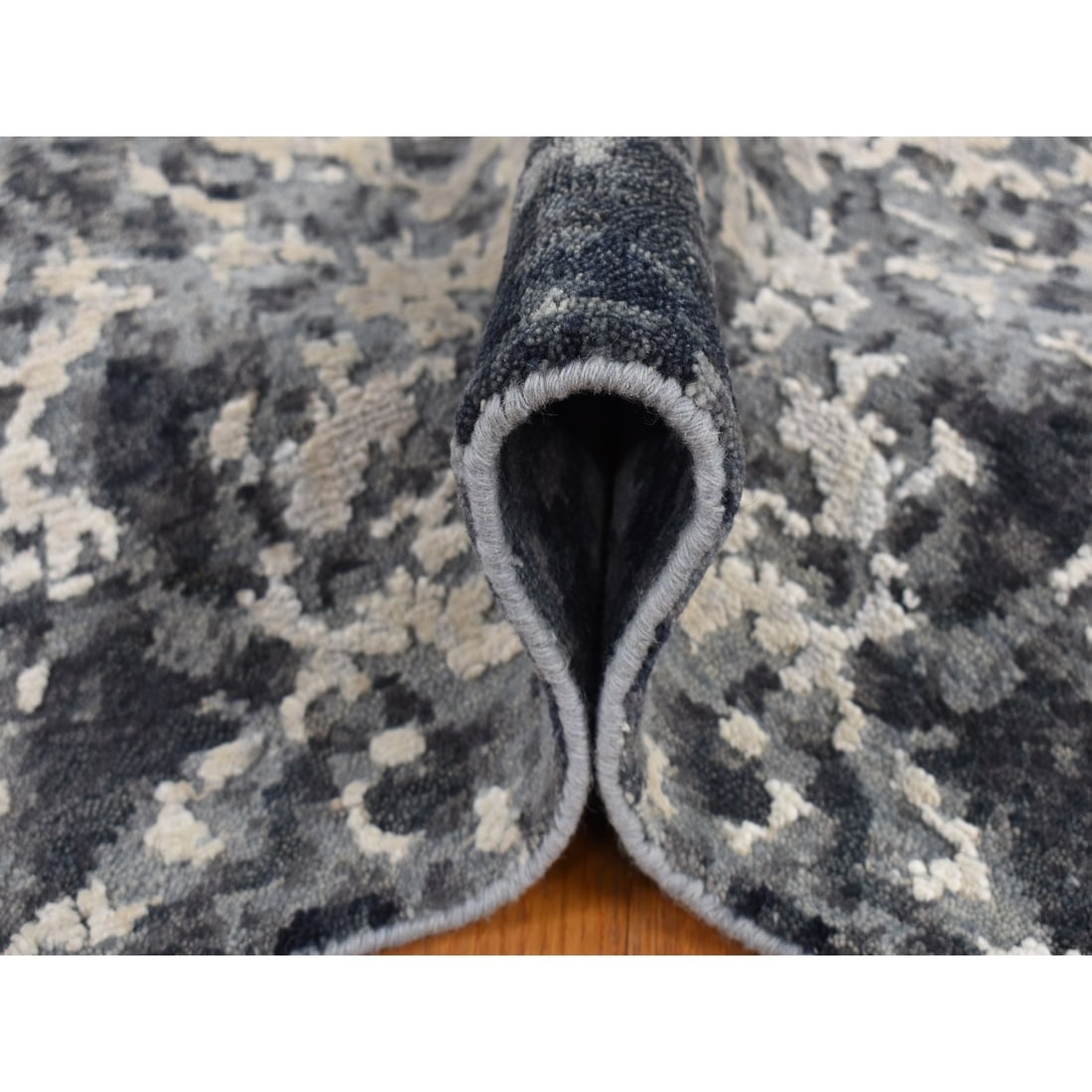 Black, Hand Knotted, Wool and Silk, Modern Tie Dye Design Rug - 6