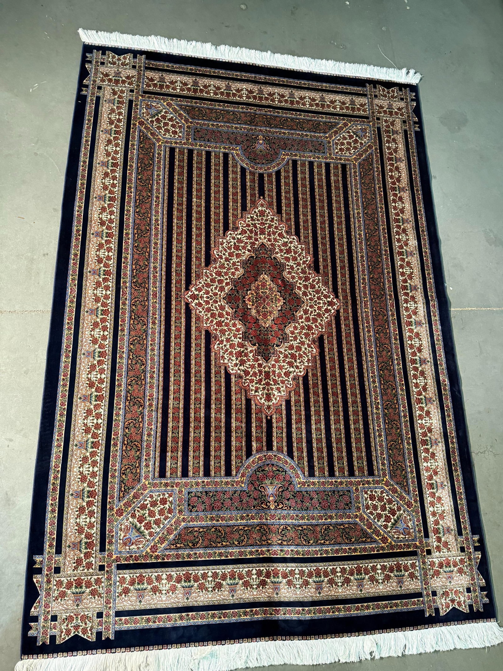 Fine Luxury Silk Rug 4.9x7.6 - 8
