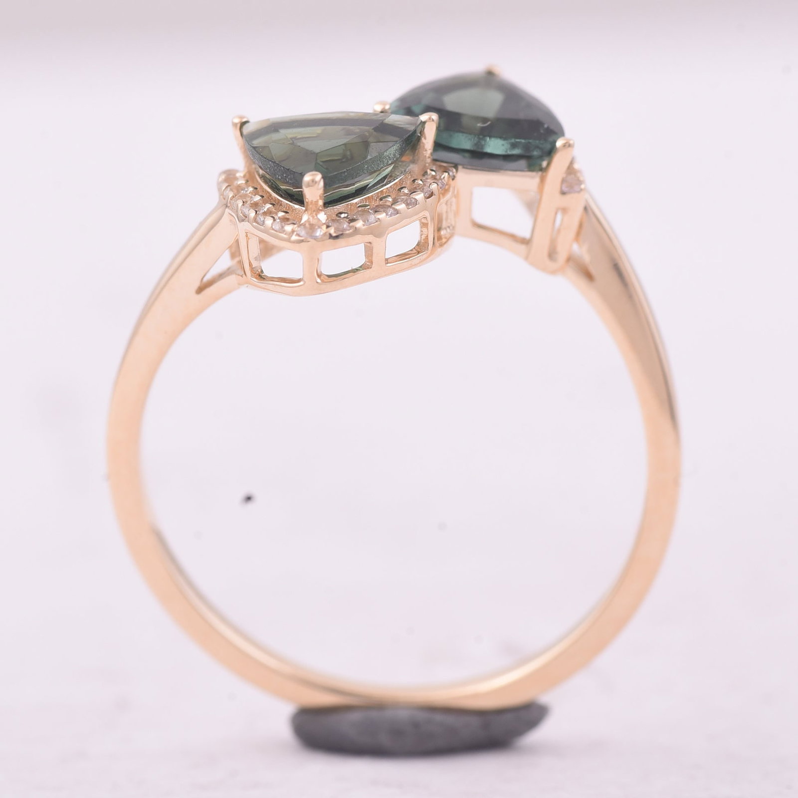 1.55 Ct Trillion Tourmaline 9K Gold Ring - 4