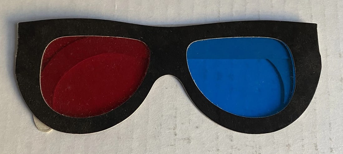 Vintage 3D Viewers Marks Polarized Red/Blue Cardboard Good Condition: Vintage 3D Viewers Marks Polarized Red/Blue Cardboard Good Condition. Very rare! Reserve: $50.00 Shipping: Domestic: Flat-rate of $8.00 to anywhere within the contiguous U.S. International: Foreign sh