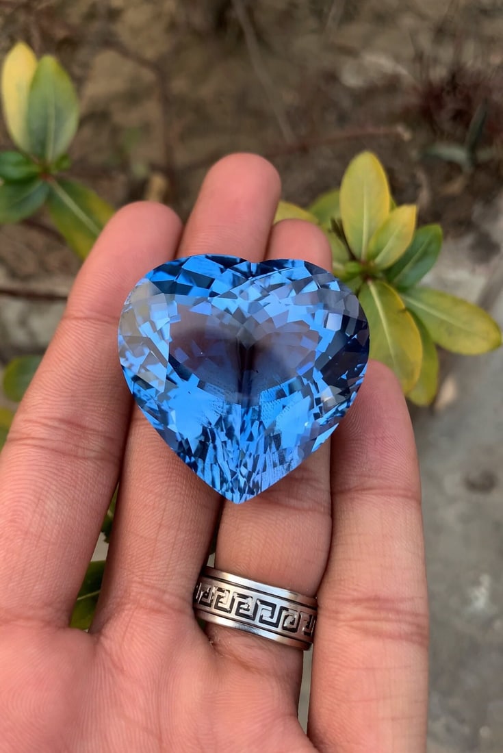 161.89 Carat Deep Blue Aquamarine Heart Cut Beryl - 5