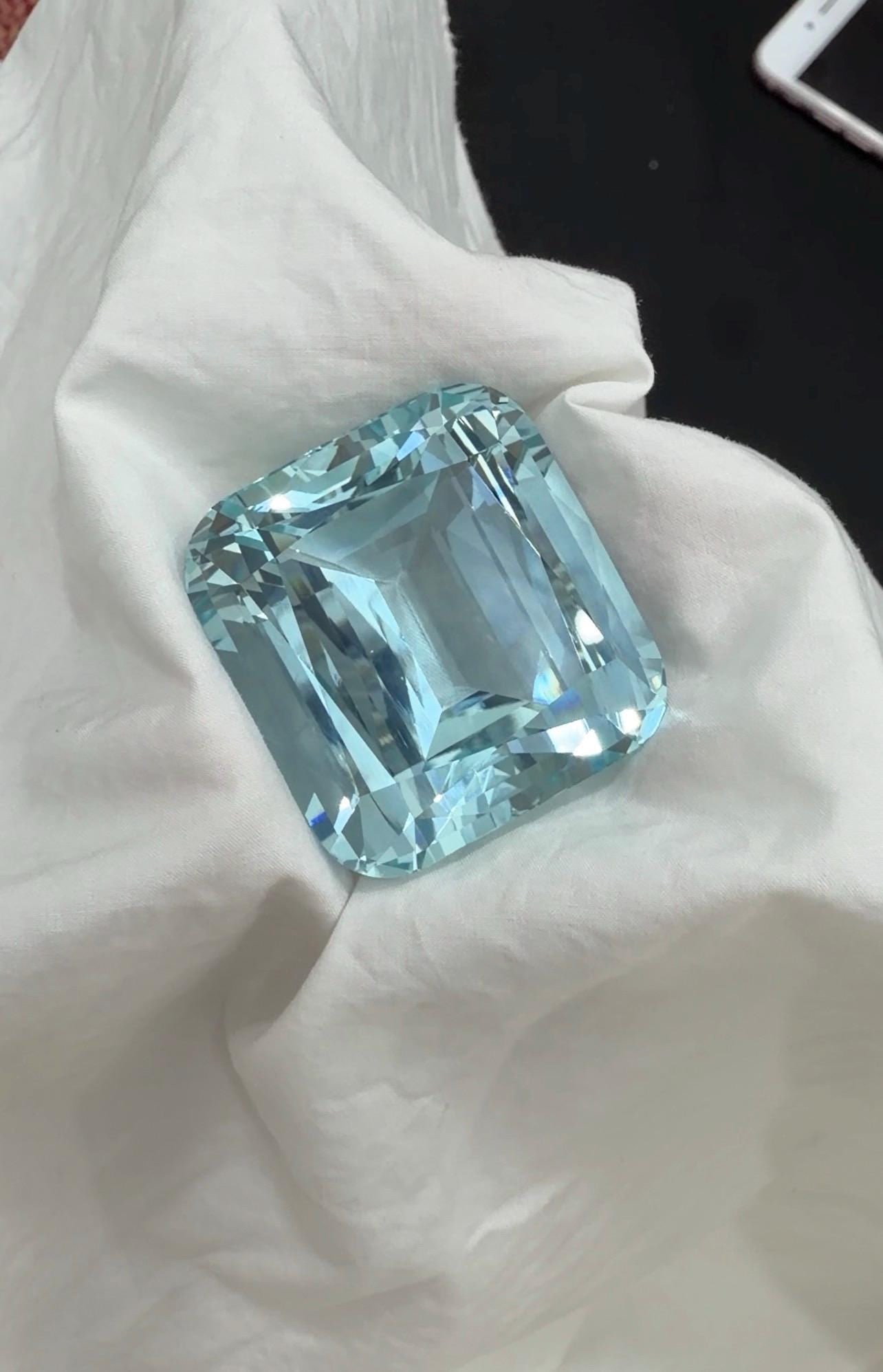 Light Blue Natural Aquamarine Gemstone, Cuhsion Cut Collectors Quality Gigantic Aquamarine Gemstone - 2