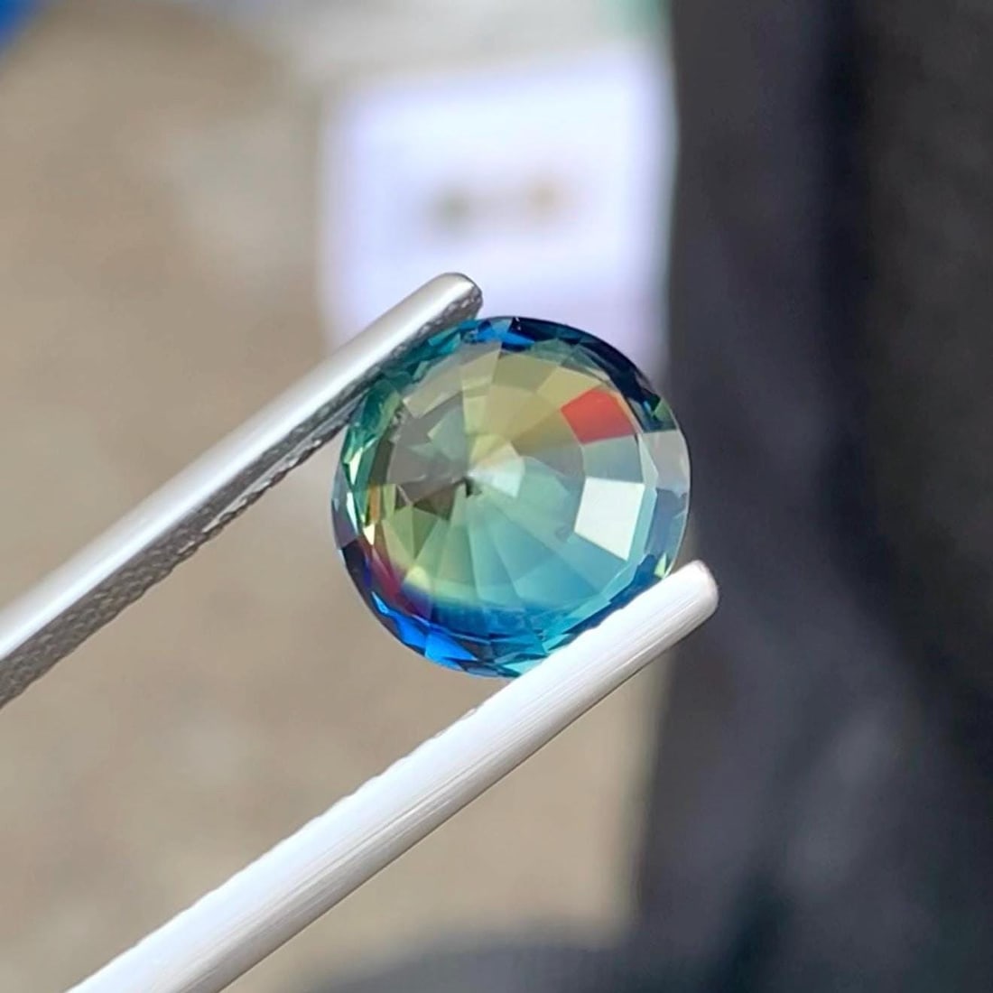 4.05 CT Normal Heat Teal Sapphire Gemstone , Round Diamond Cut,Madagascar - 4