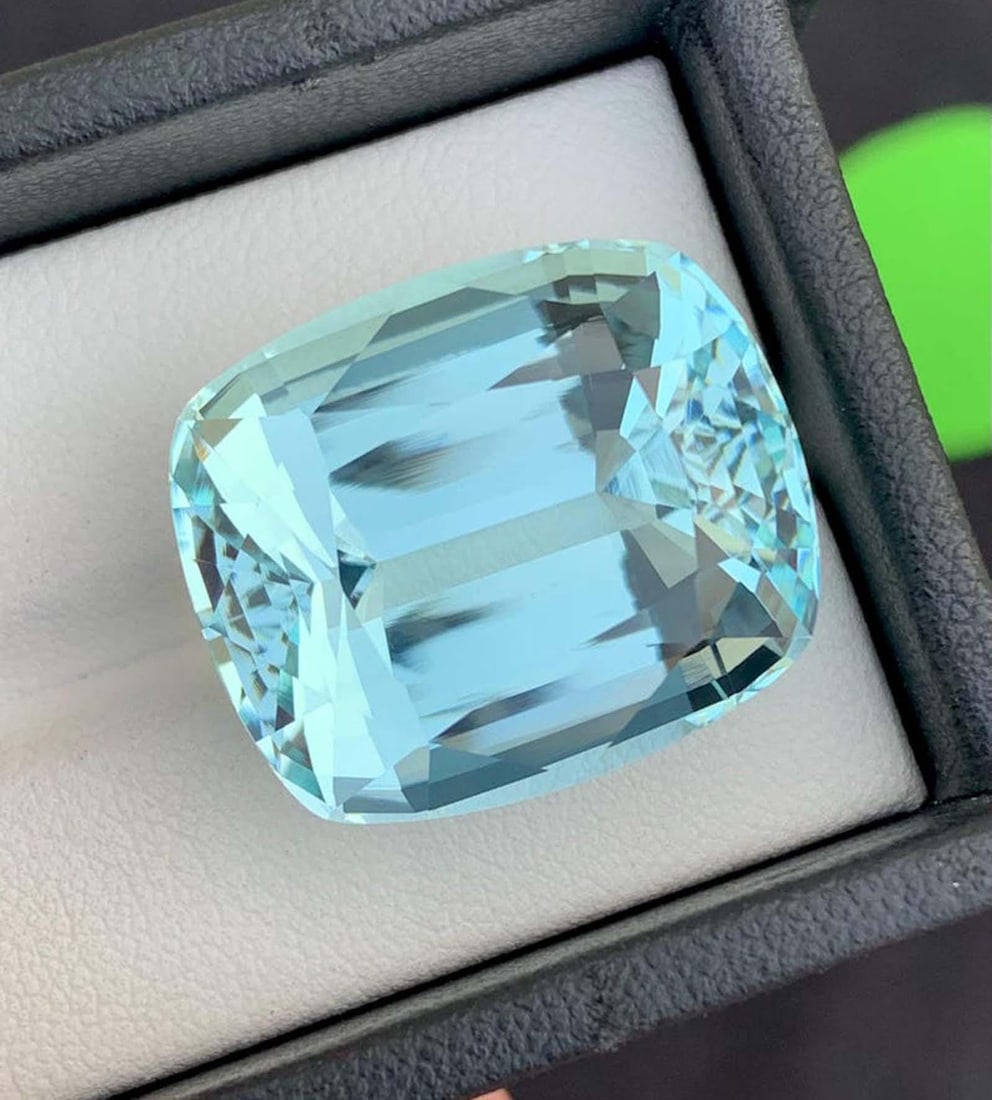 Natural Aquamarine Gemstone: 40.115 Carat Cushion Cut, Pakistan Origin - 2