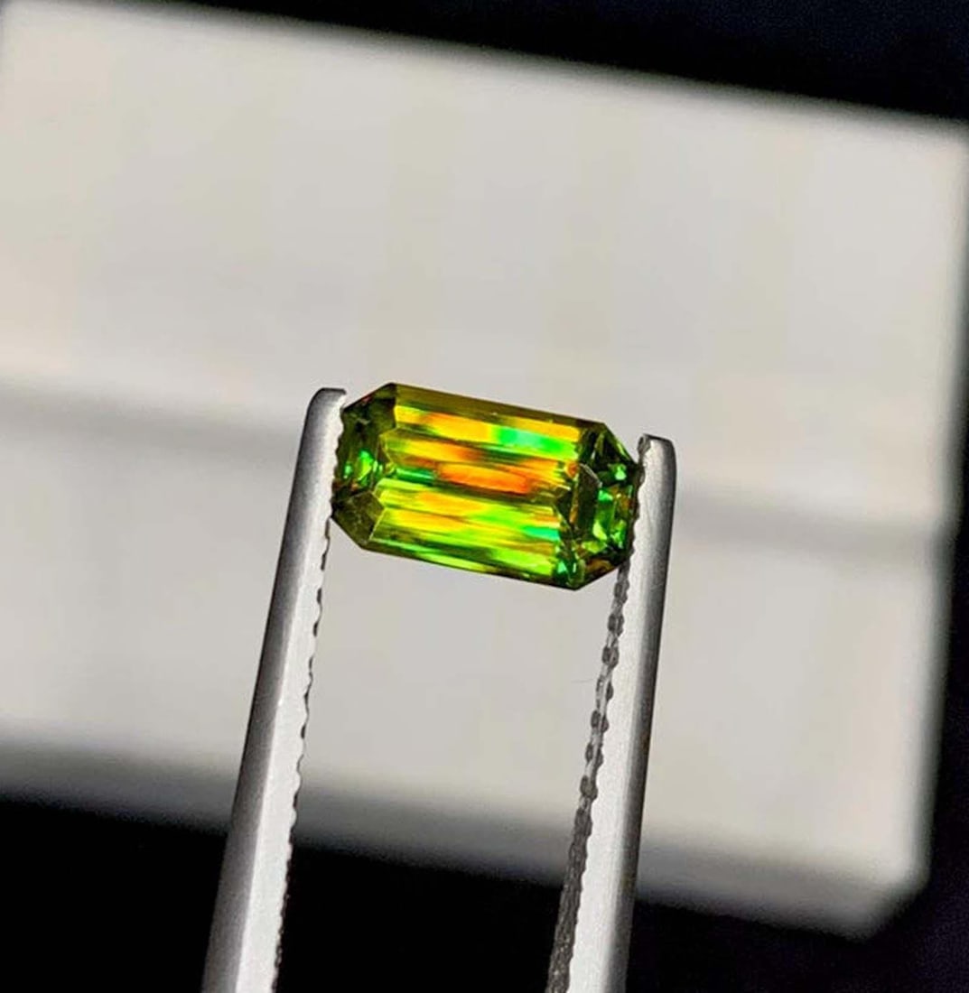Green Sphene Gemstone: Natural Titanite Round Cut, June Birthstone - 7