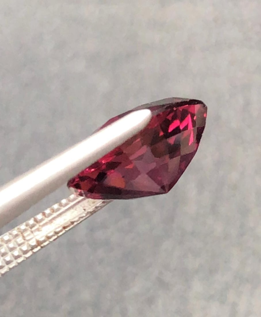 Natural Garnet Purplish Pink Gemstone From Kala Lani Tanga Mine Tanzania - 3.20 Carat - 4