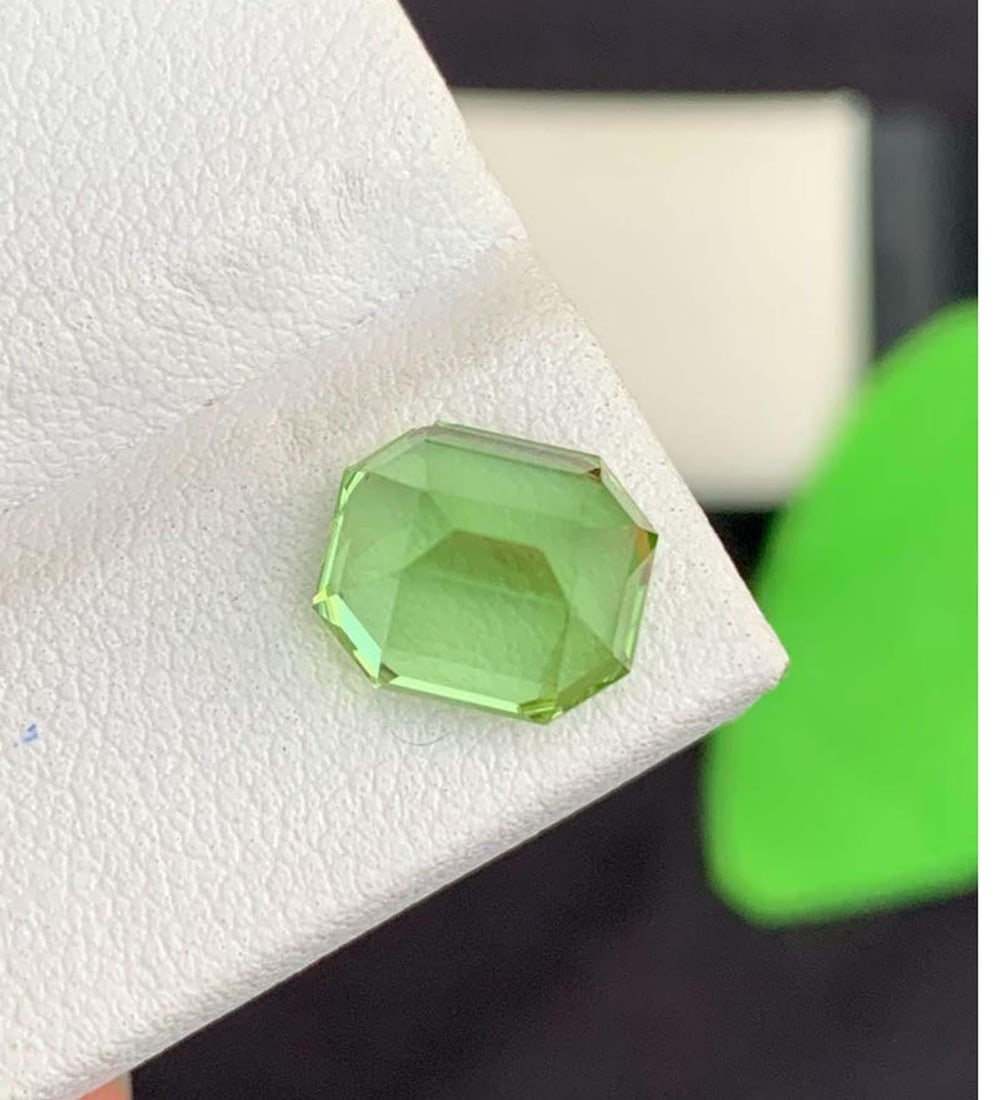 Natural Peridot Gemstones, Top Color Emerald Cut Peridot Loose Gemstone From Pakistan, August: Highlights Supplies for making crafts Materials: Gemstone: Peridot Natural Peridot Gemstones, Top Color Emerald Cut Peridot Loose Gemstone From Pakistan, August Birthstone weight : 3.84 carat