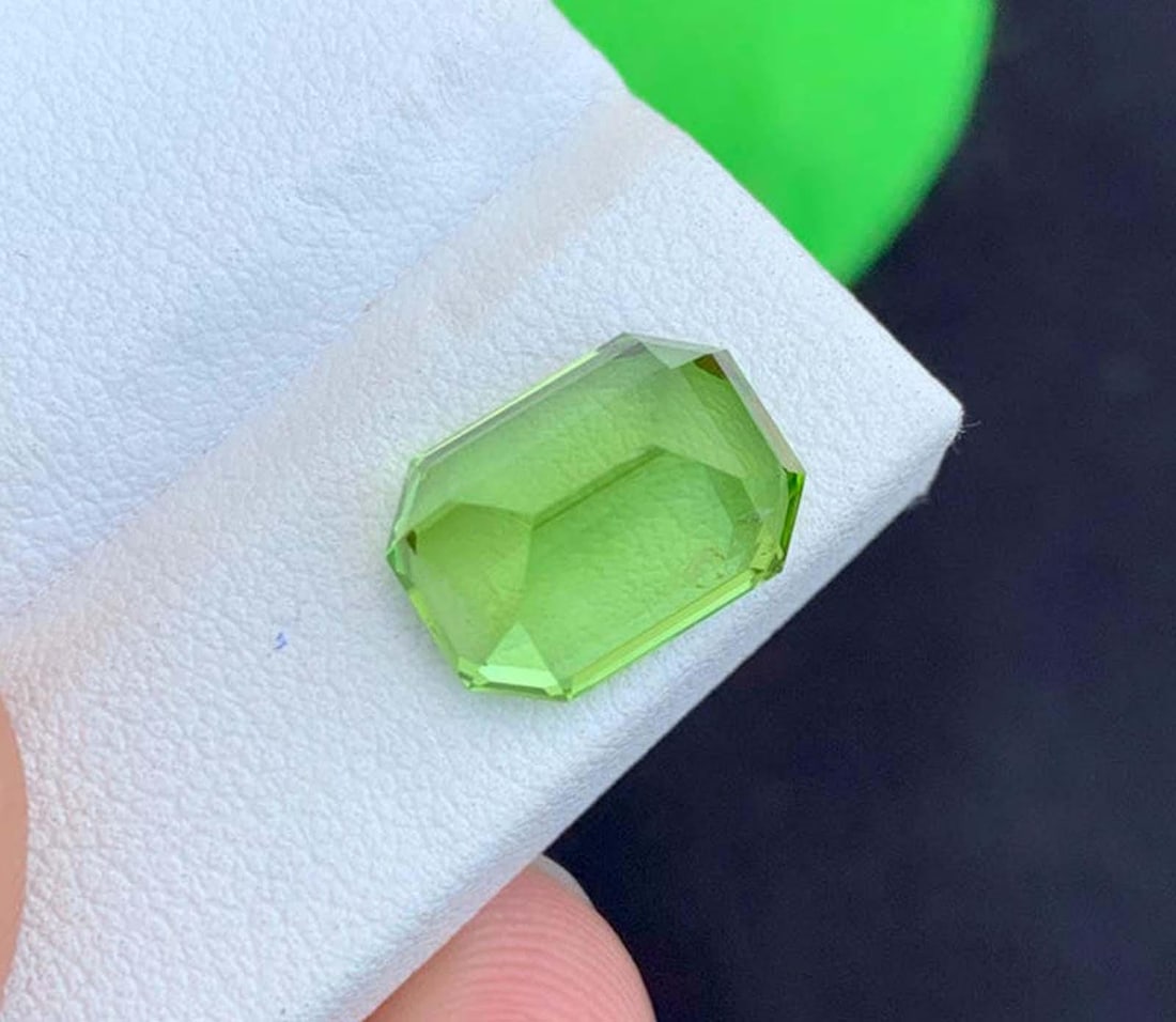 Natural Peridot Gemstones, Top Color Emerald Cut Peridot Loose Gemstone From Pakistan, August: Highlights Supplies for making crafts Materials: Gemstone: Peridot Natural Peridot Gemstones, Top Color Emerald Cut Peridot Loose Gemstone From Pakistan, August Birthstone weight : 5.92 carat