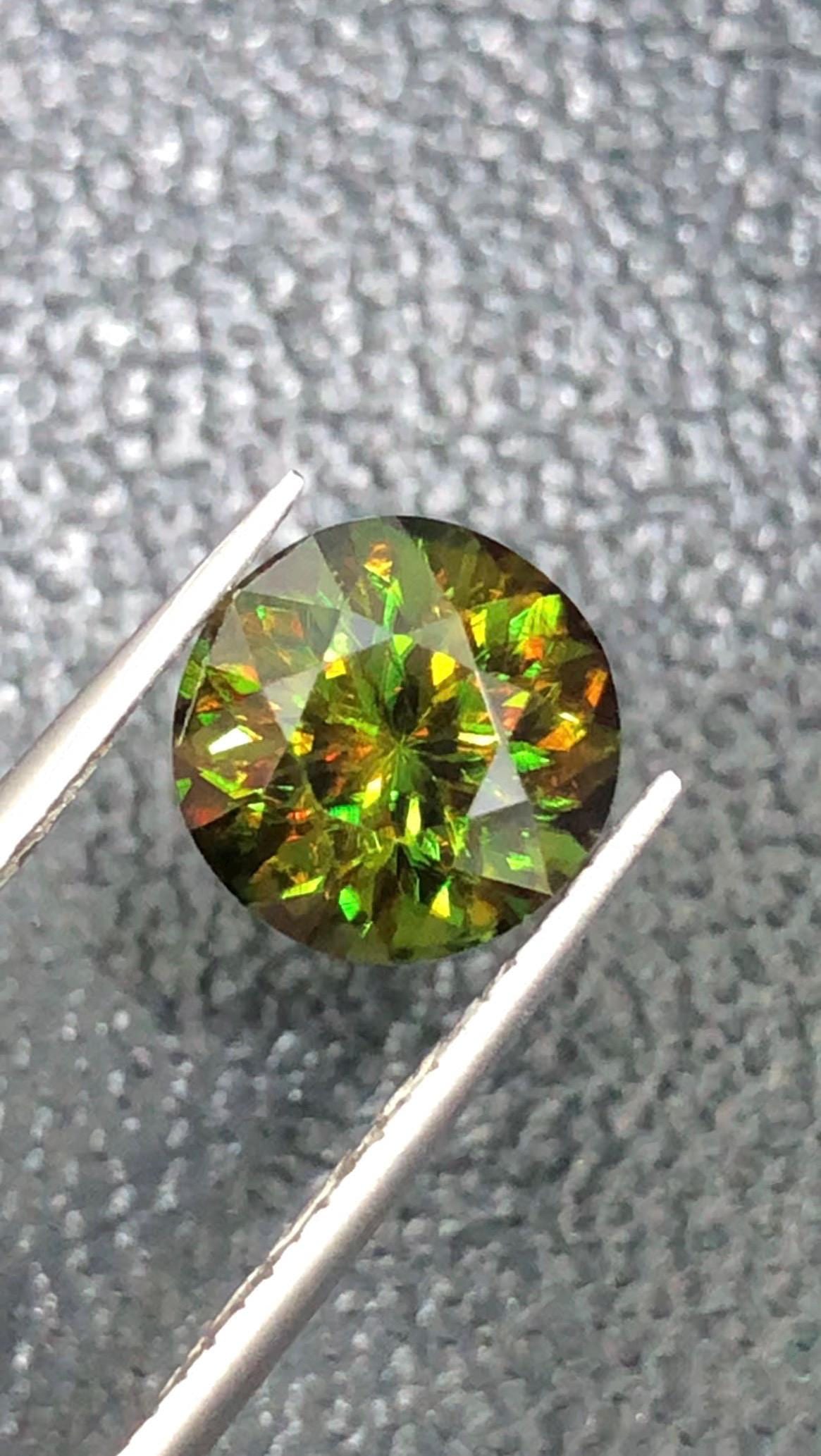 3.09 Carat Brilliant Round Diamond Cut Chrome Green Sphene Gemstone, Sparkling Verdant Green Gem (1 of 8)