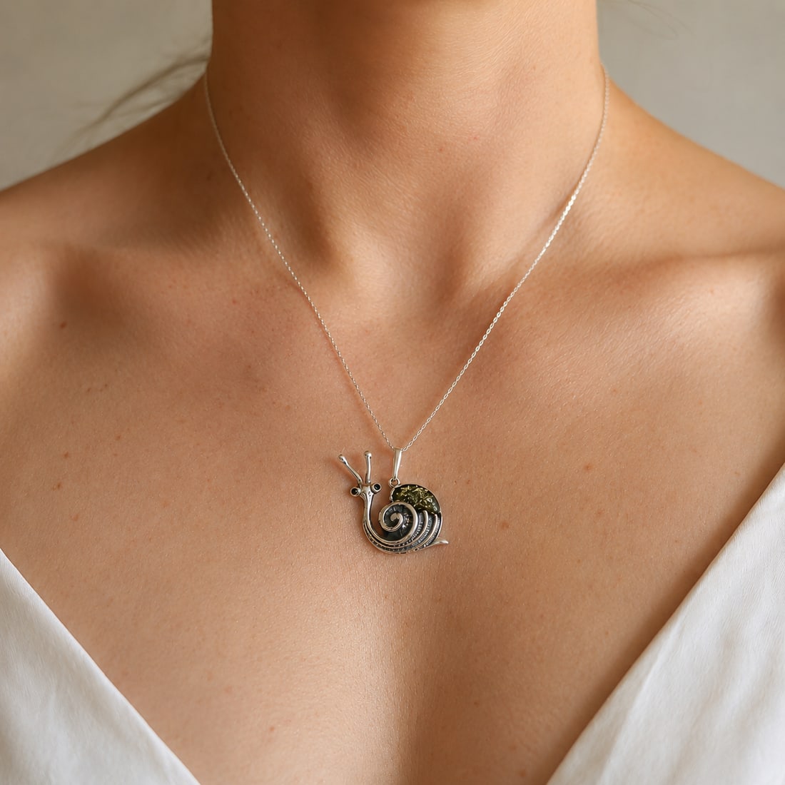 Amber Snail Pendant in Sterling Silver - 2
