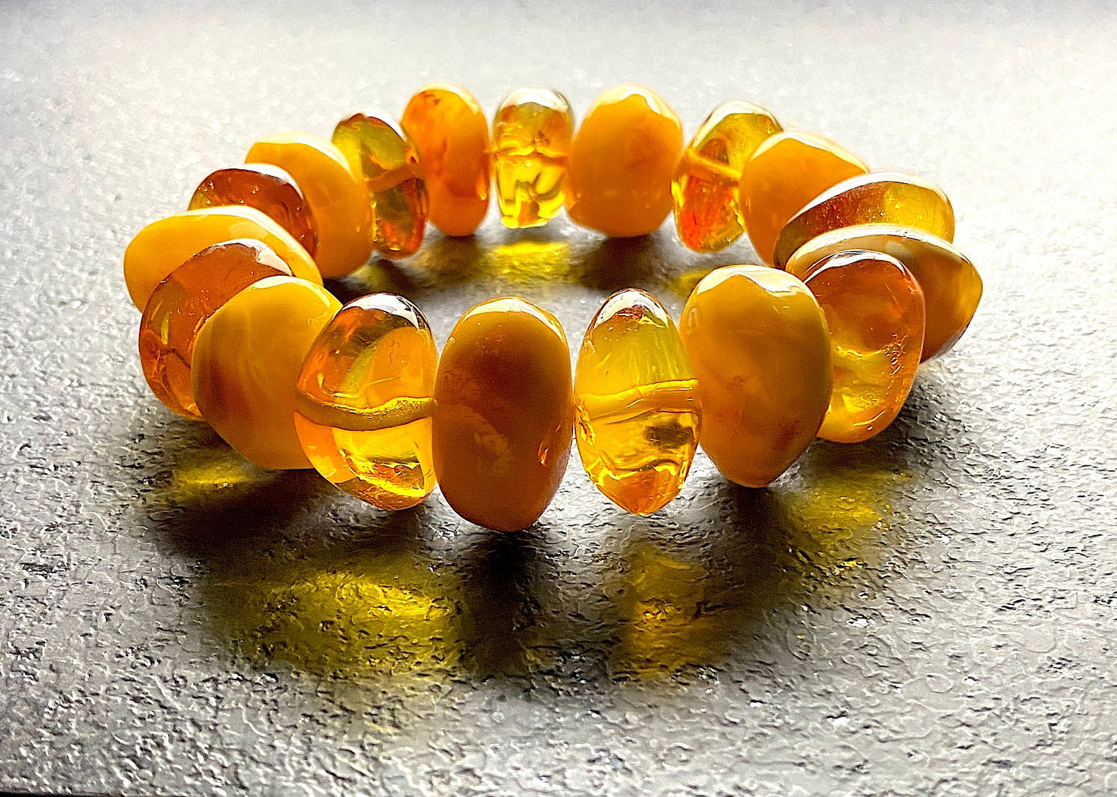 Impressive Vintage Amber Bracelet - 4