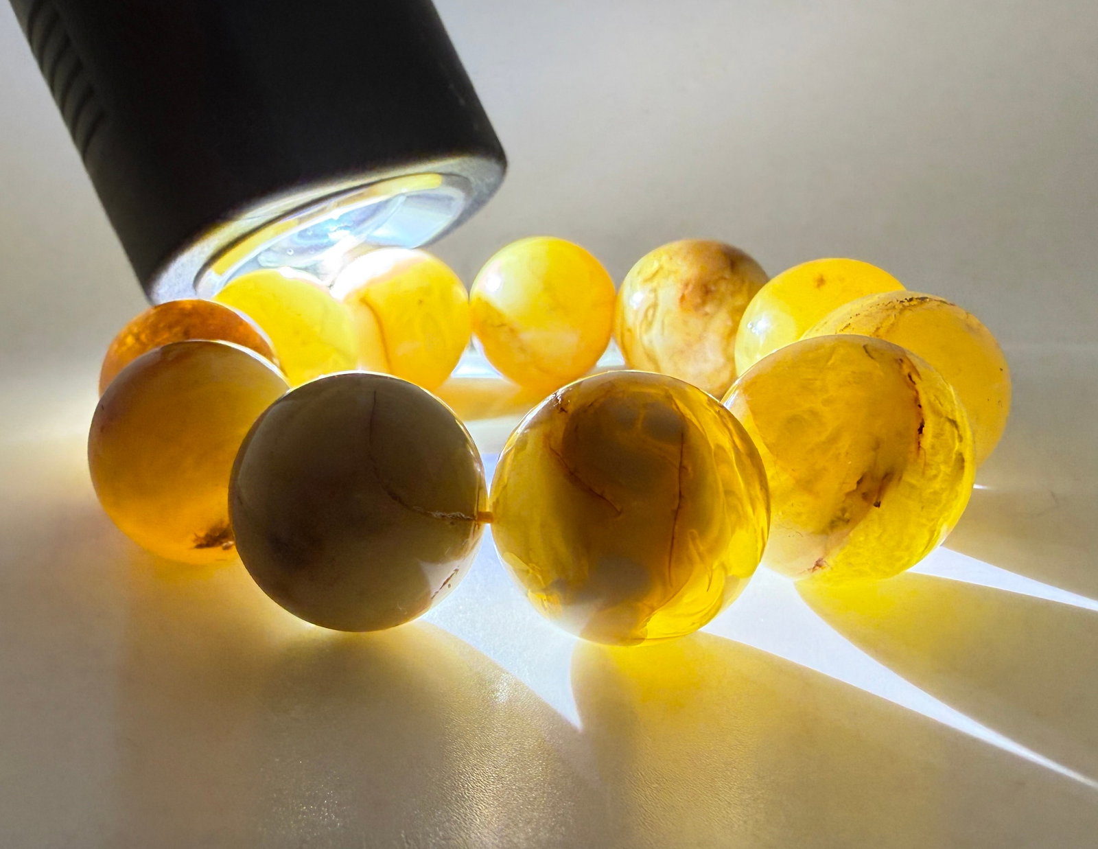 Delightful Vintage Amber Bracelet - 5