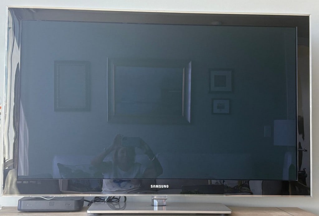 Samsung PN50B860 Plasma Display Television with Remotes (1 of 4)