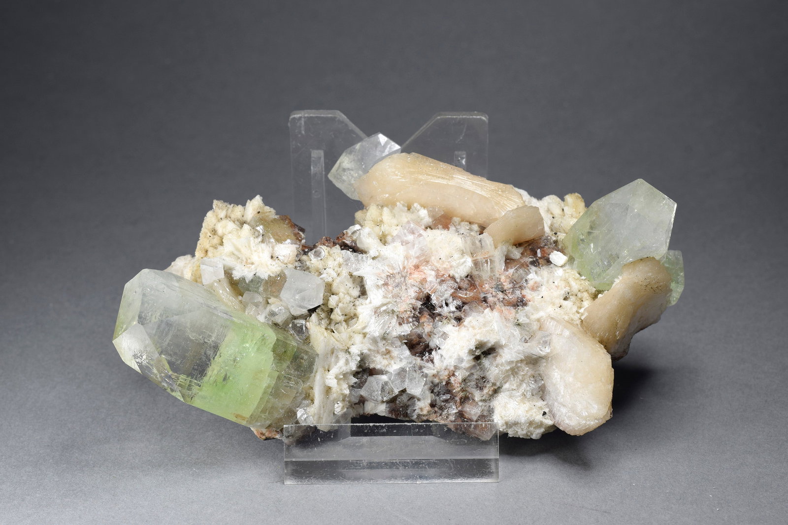 Fine Apophyllite and stilbite on trap matrix (1 of 5)