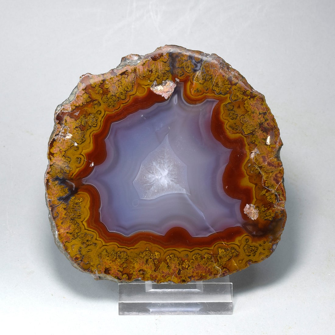 Fine 8.5 x 8.5 cm agate: Title: Fine 8.5 x 8.5 cm agate Origin: Morocco Size: 8.5 x 8.5 cm Description: Species: Agate Locality: Morocco Measurements: 8.5 x 8.5 cm Weight: 191 g Fine decorative agate. Reserve: $140.00