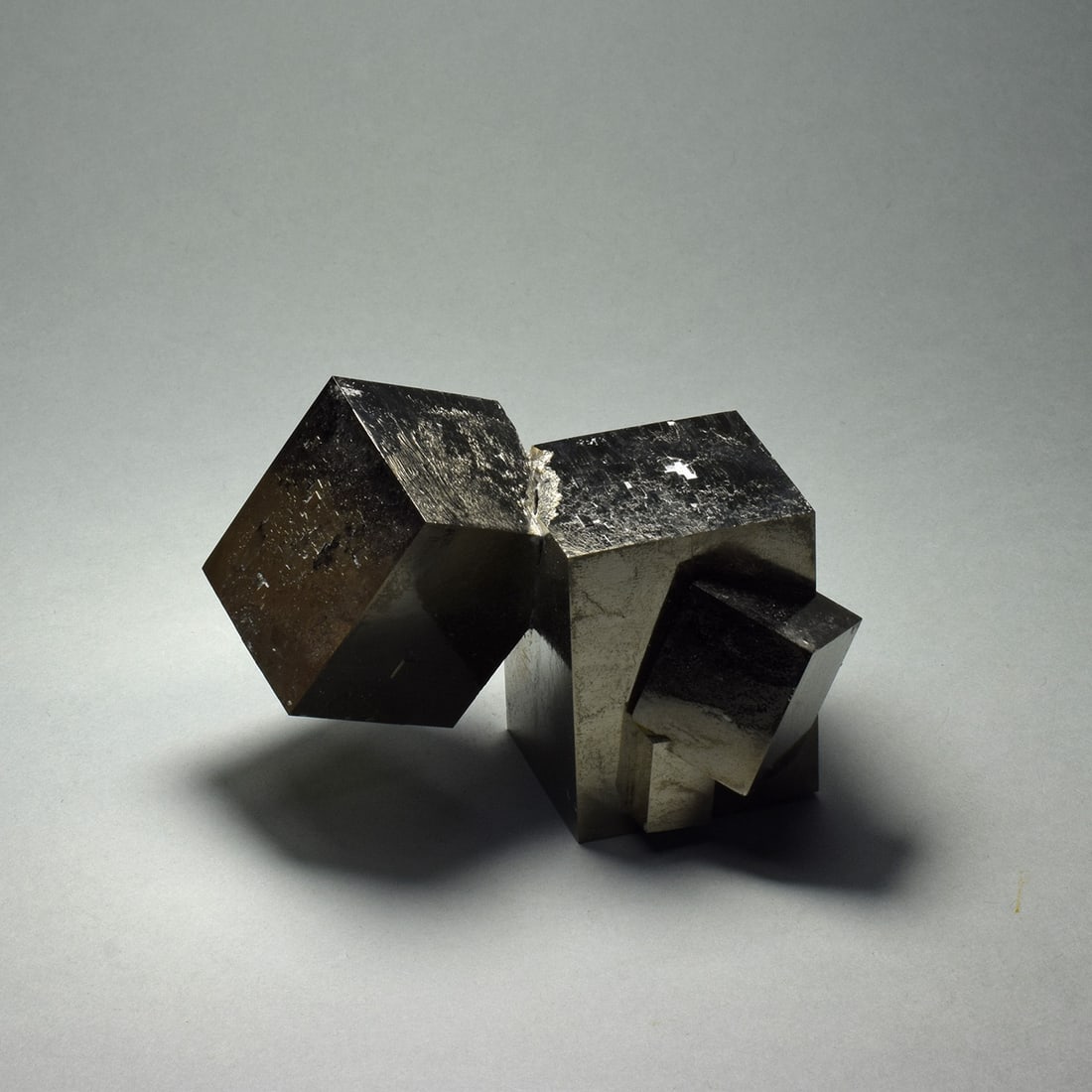 Beautiful Iron pyrite cluster: Title: Beautiful Iron pyrite cluster Origin: Spain Size: 70 x 53 x 60 mm Description: Large and heavy natural iron pyrite cluster. Great luster and shape. Very decorative. Weight: 334 g Reserve: