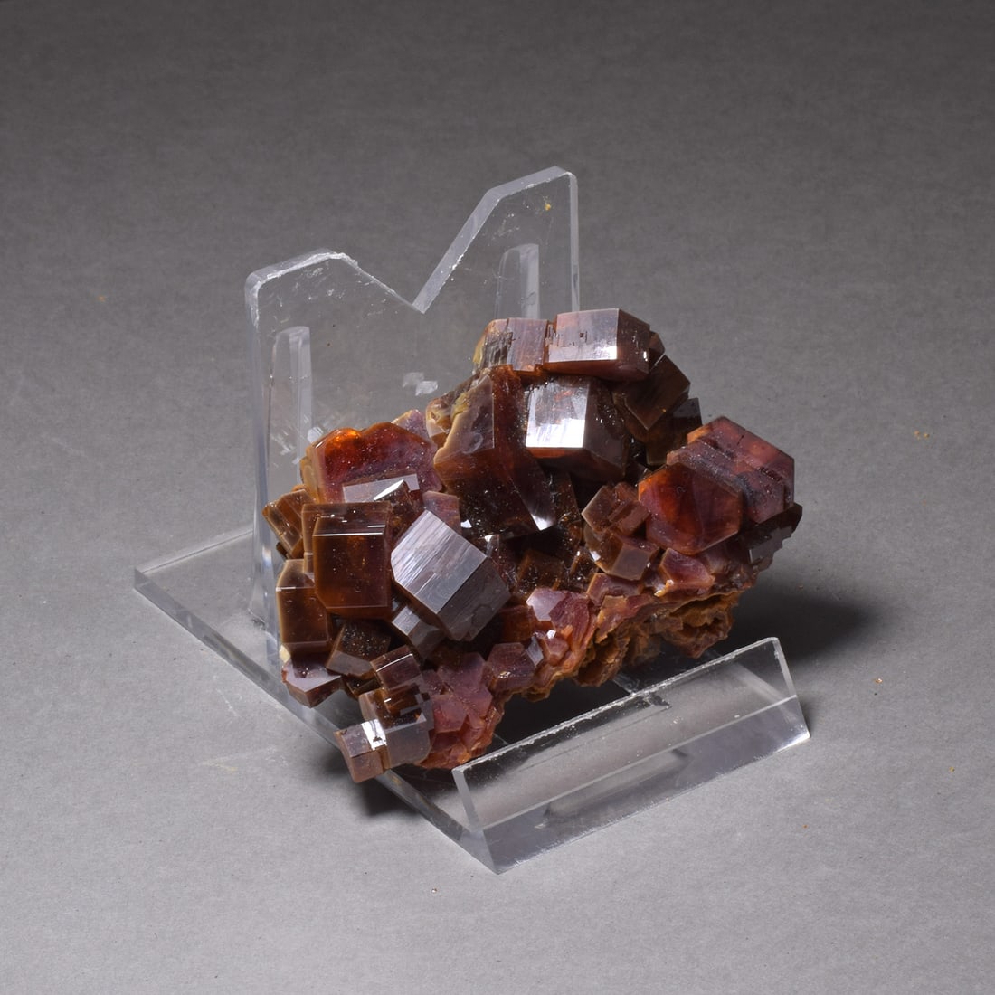 Nice Vanadinite Cluster on matrix: Title: Nice Vanadinite Cluster on matrix Origin: Morocco Size: 5.5 x 3.5 x 1.5 cm Description: Nice vanadinite with very shiny red crystals. From the 2019 find. 101 g Reserve: $180.00 Shipping: