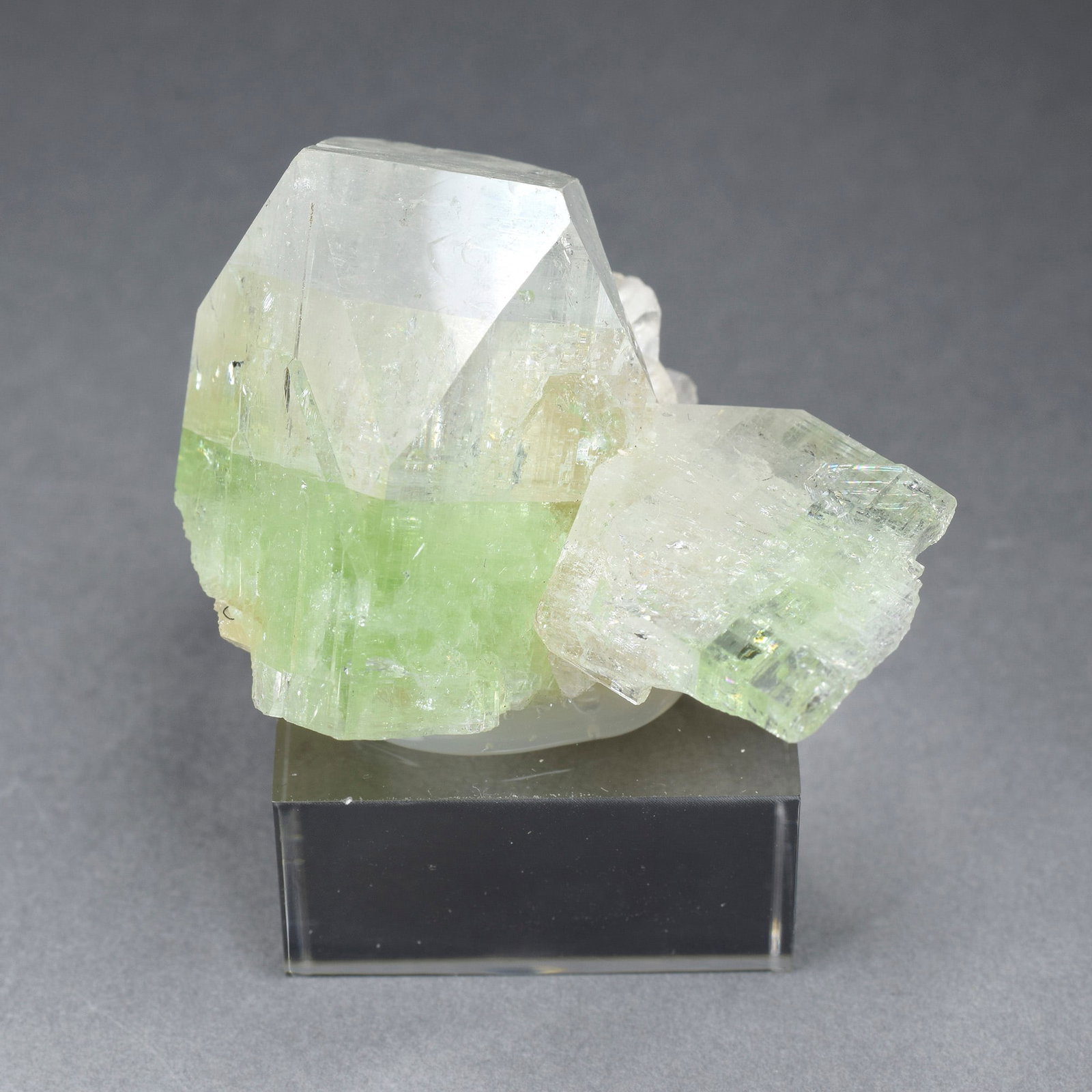 Fine Apophyllite and calcite: Title: Fine Apophyllite and calcite Origin: India Size: 4 x 3 cm Description: Fine Apophyllite and calcite. Beautiful color and luster. Weight: 50 g with stand Reserve: $80.00 Shipping: Domestic:
