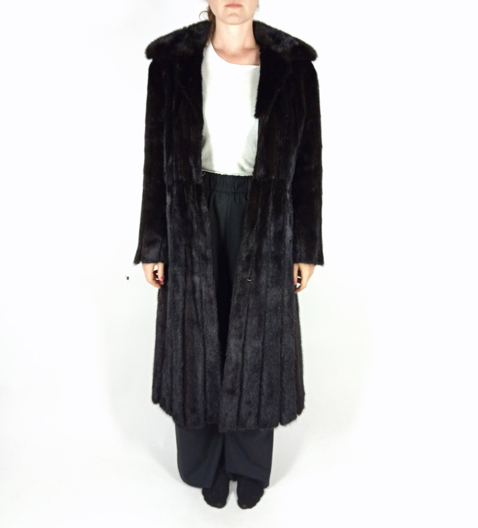 SAGA MAHOGANY MINK FUR COAT EU: L ; US: 16 - 4