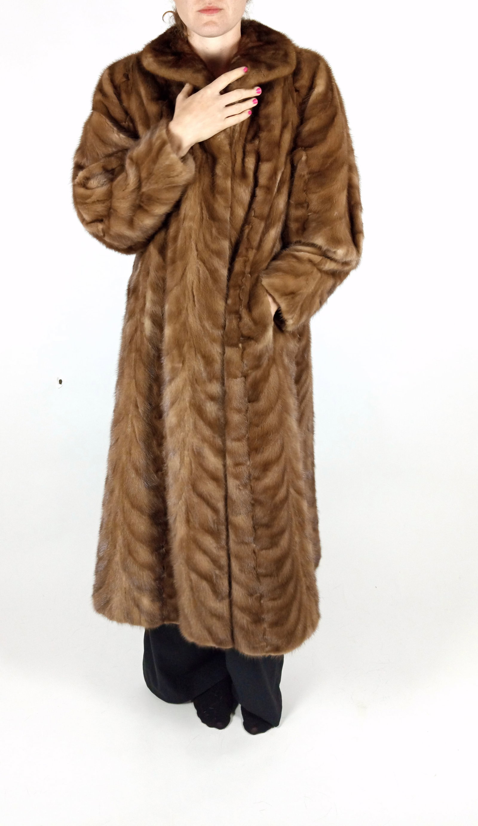 LIGHT BROWN MINK COAT EU: L ; US: 16 - 3