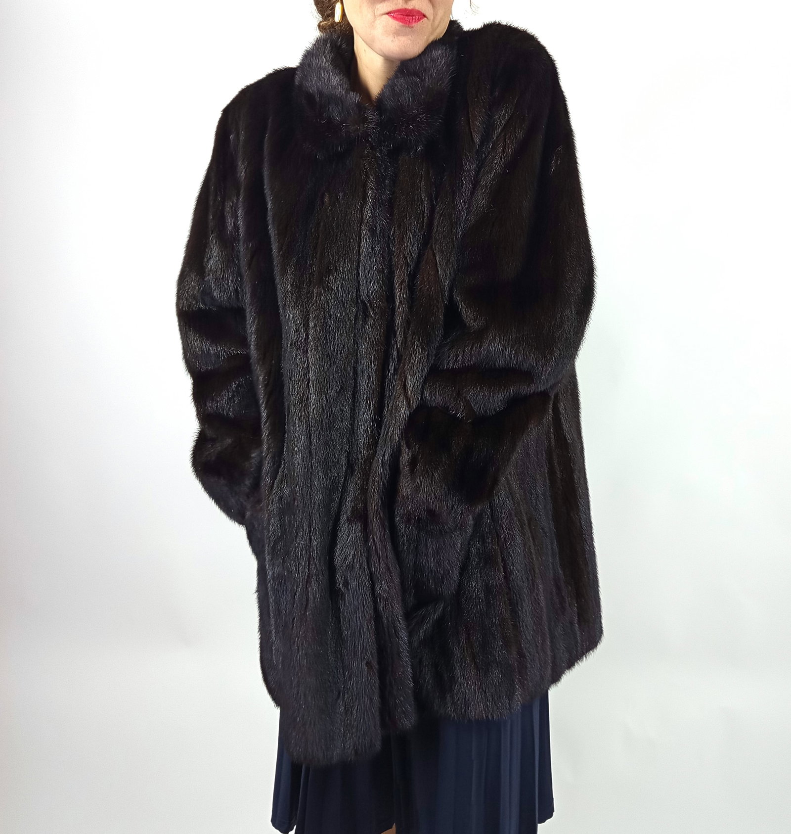 MAHOGANY MINK FUR COAT EU: XXL ; US: 24 - 11