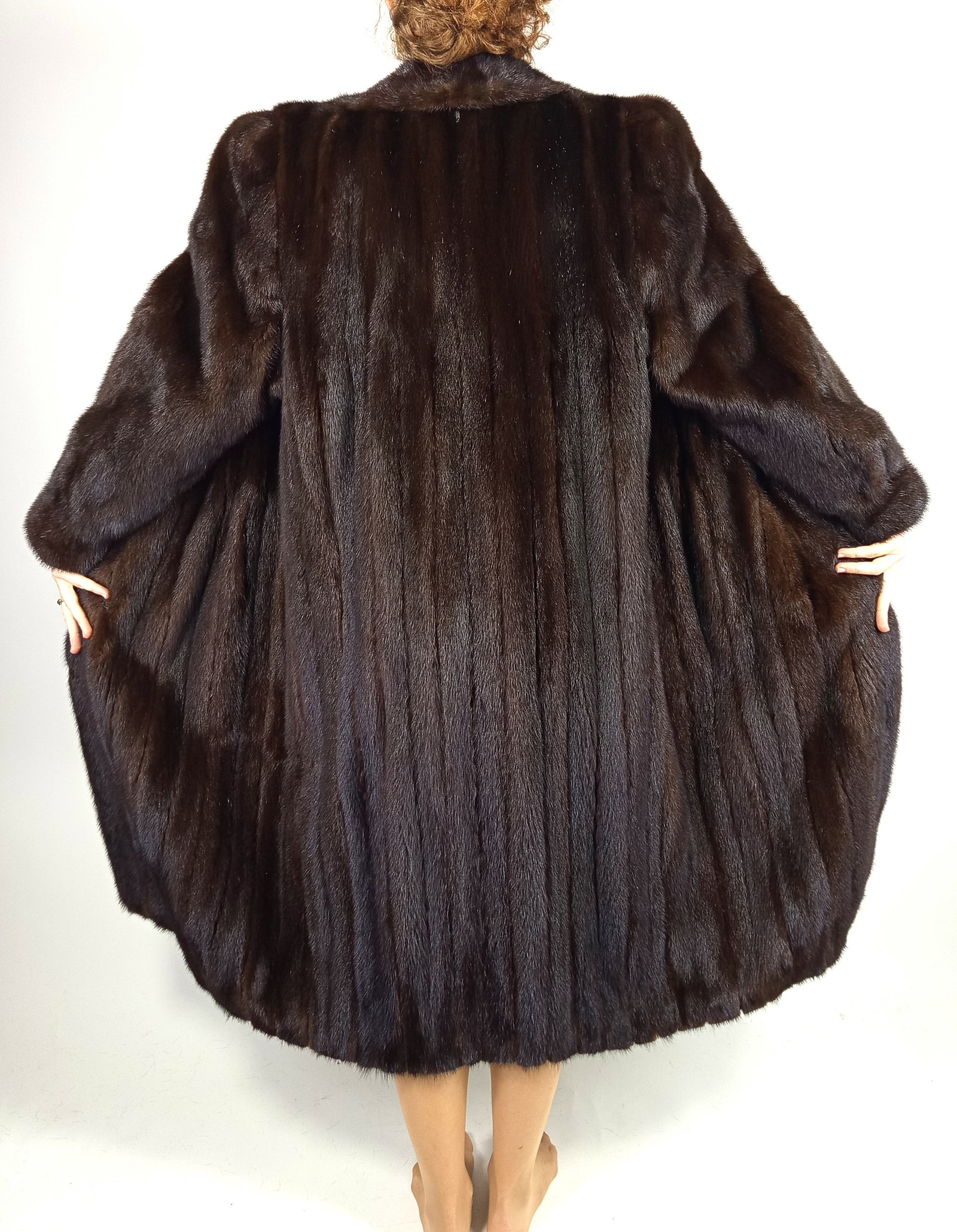 MAHOGANY MINK FUR COAT EU: XXL ; US: 22 - 5