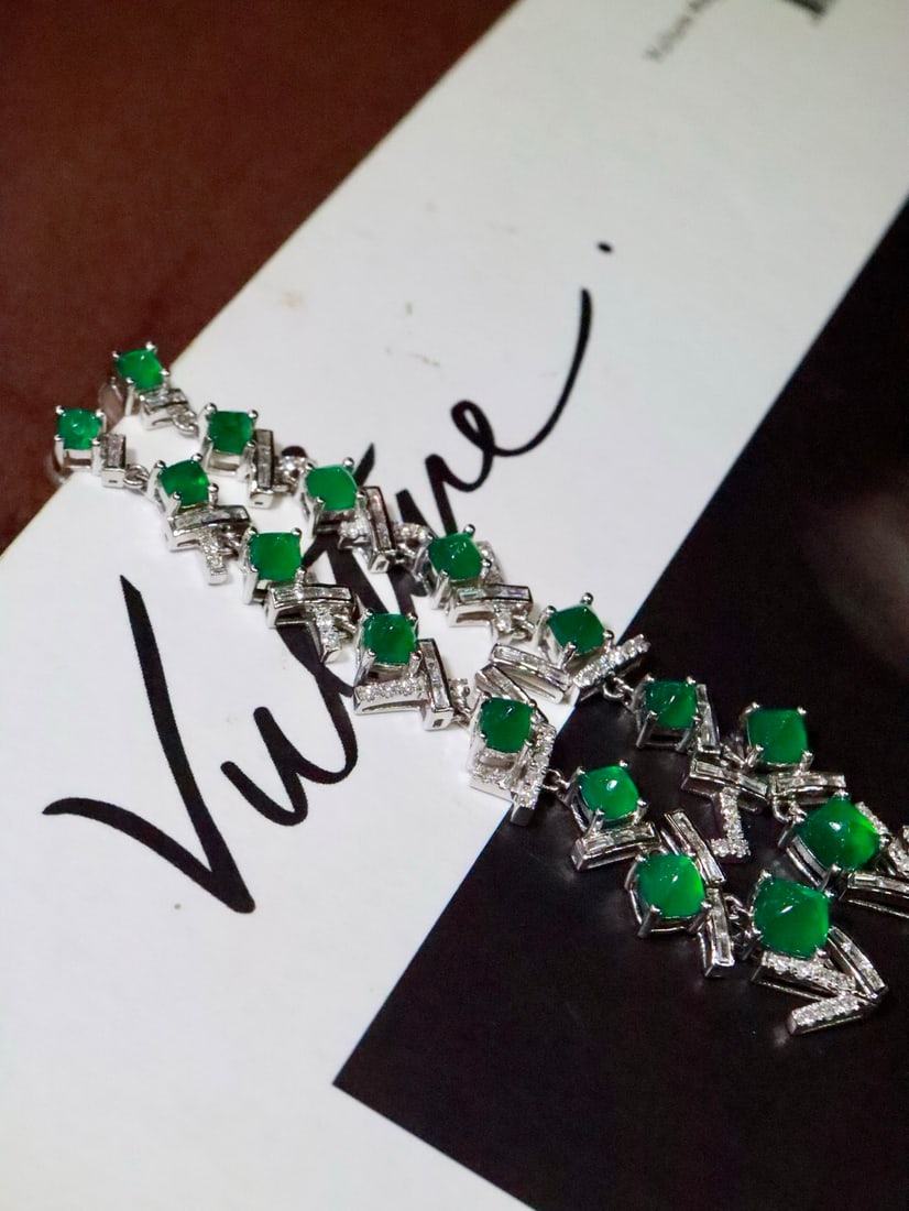 18K Gold Emerald Earrings - 3