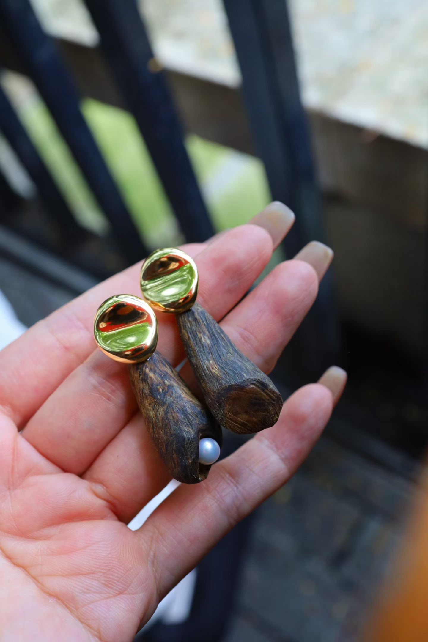 Silver Agarwood Pearl Earrings - 2