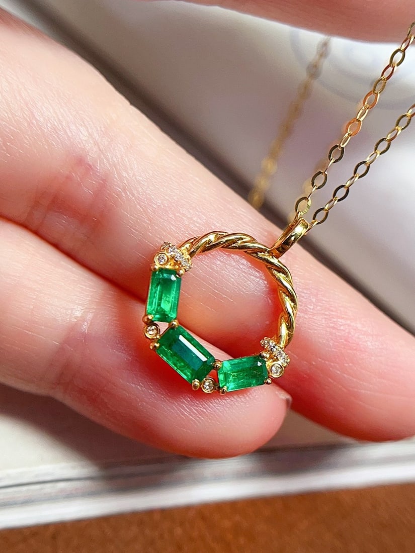 18K Gold Emerald Necklace - 2