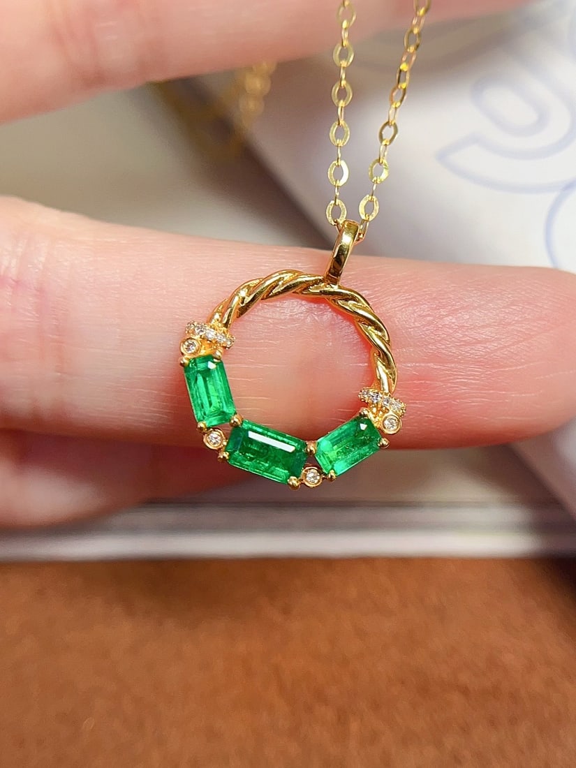 18K Gold Emerald Necklace - 4