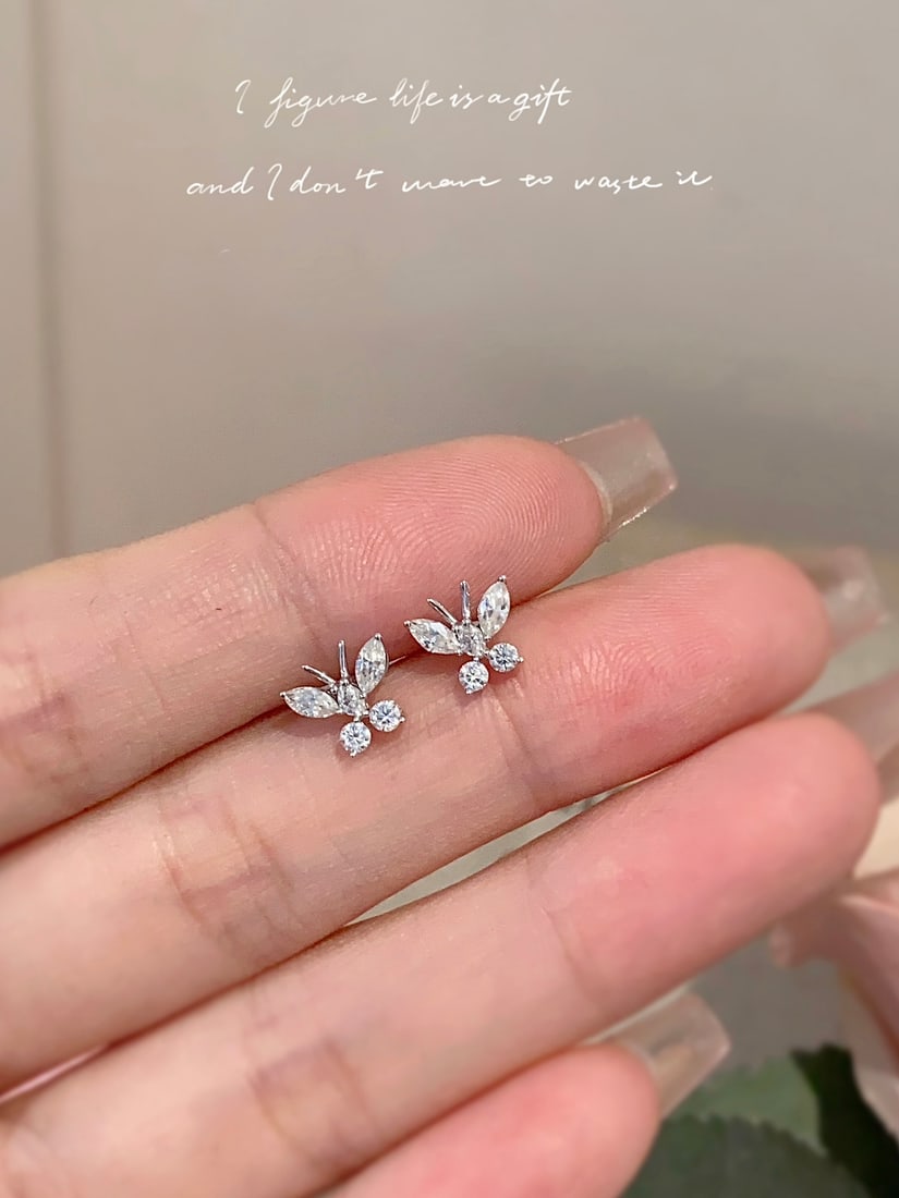 18K Gold Moissanite Earrings - 4
