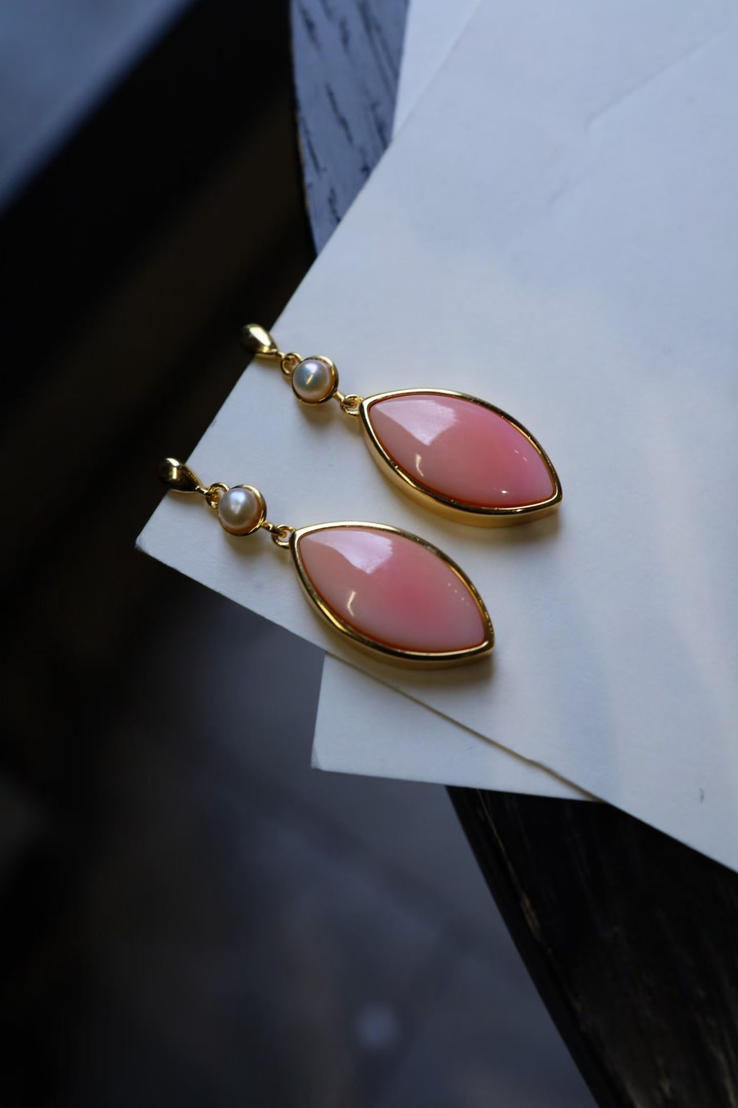 Natural Pink Queen Conch Earrings - 2