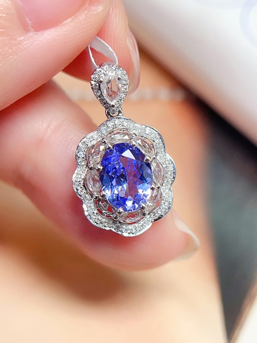 18K Gold Tanzanite Pendant - 4
