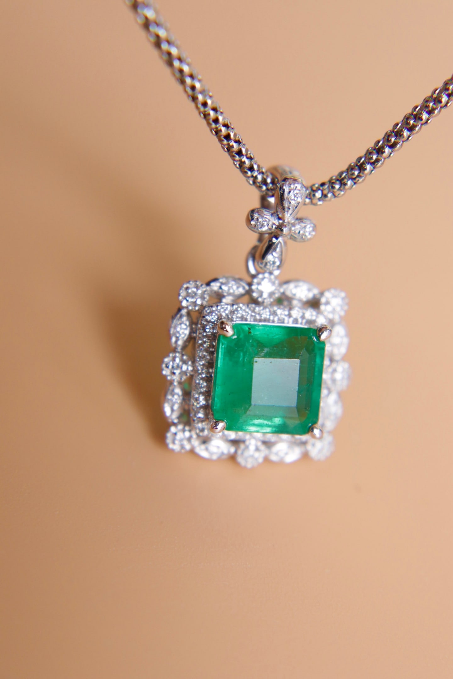 18K Gold Emerald Diamond Pendant - 3