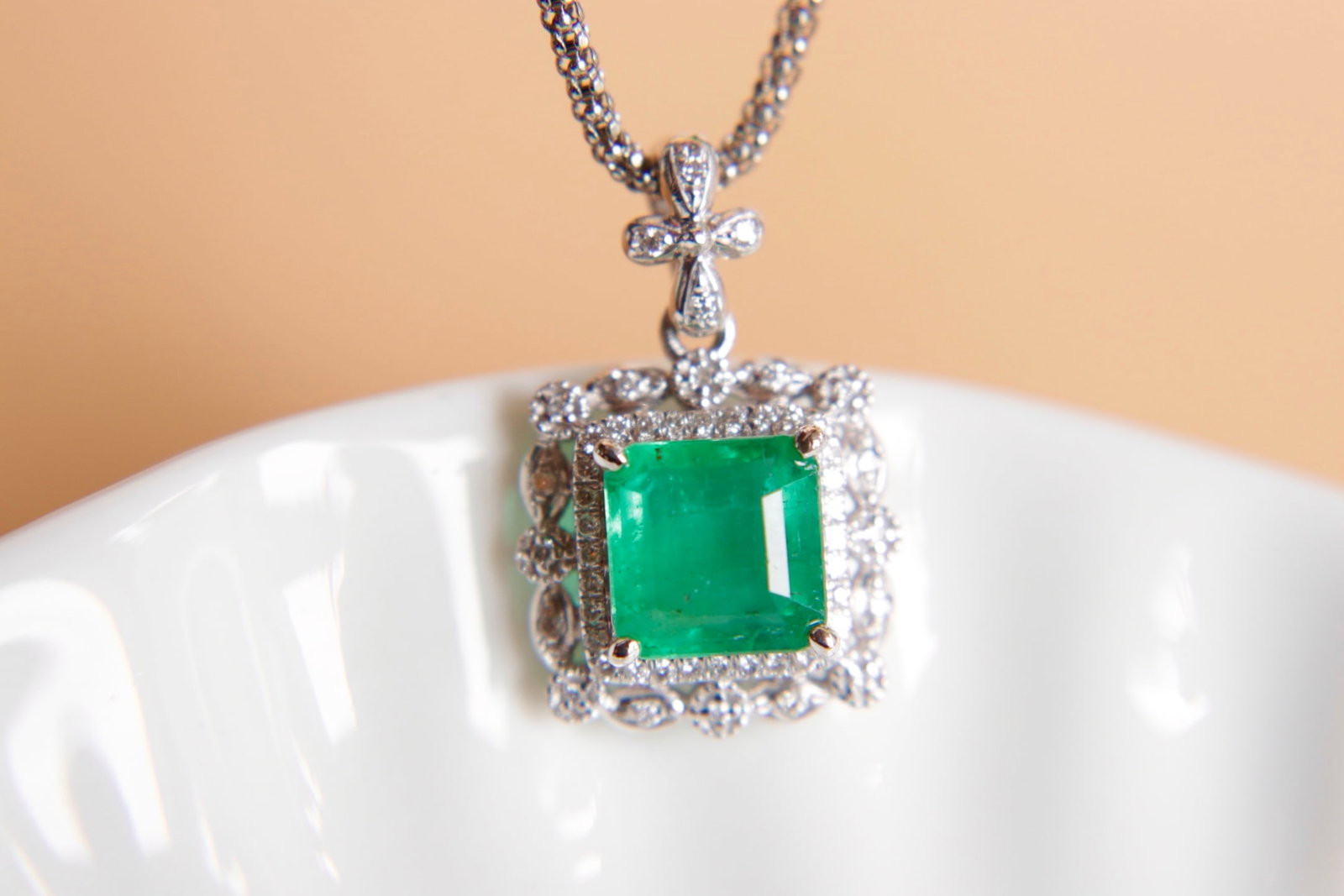 18K Gold Emerald Diamond Pendant - 5