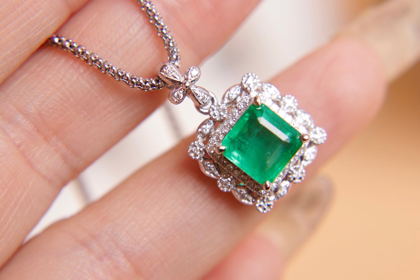 18K Gold Emerald Diamond Pendant - 6