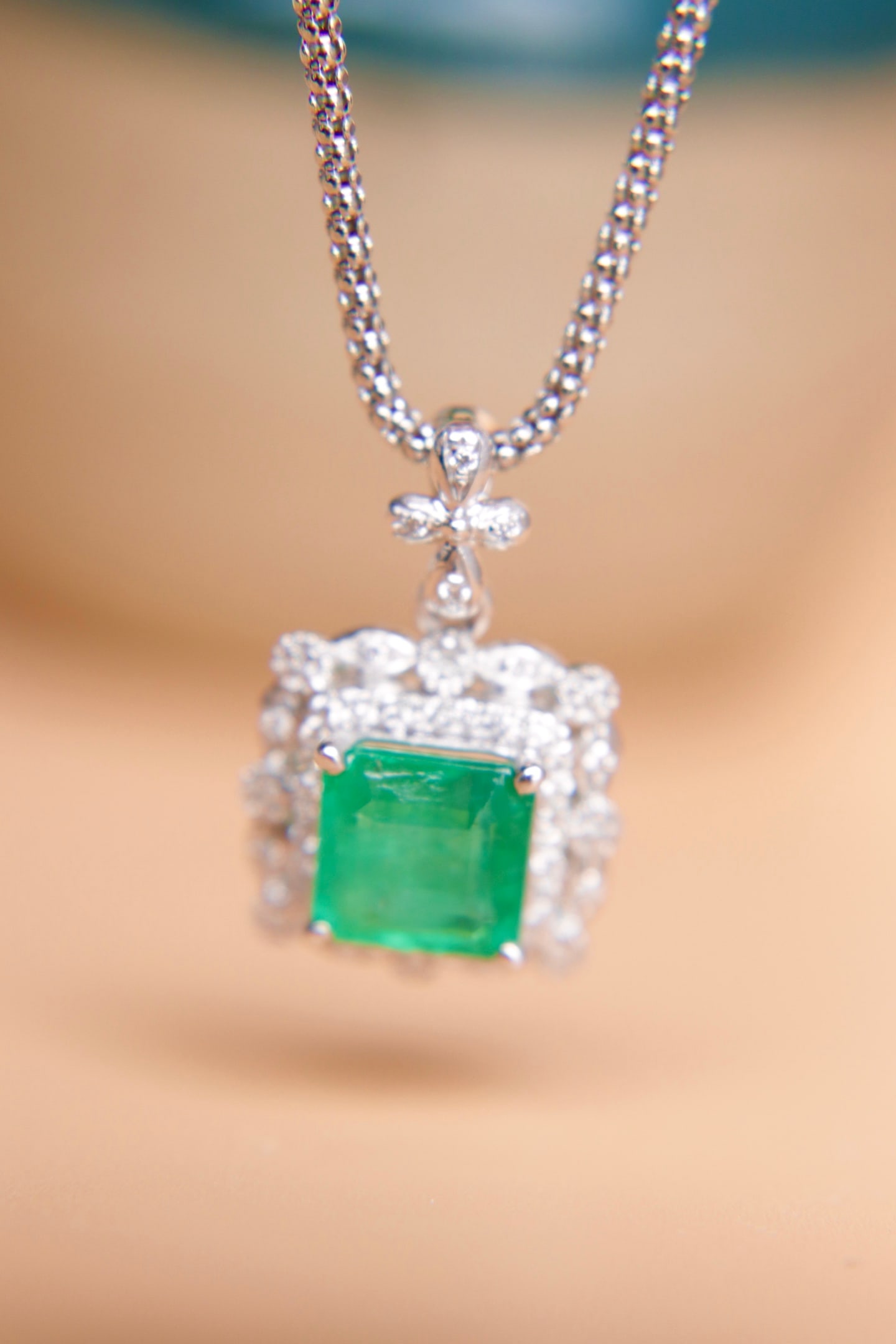 18K Gold Emerald Diamond Pendant - 7