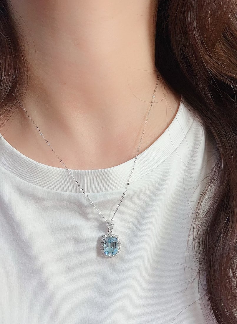 18K Gold Aquamarine Pendant - 5