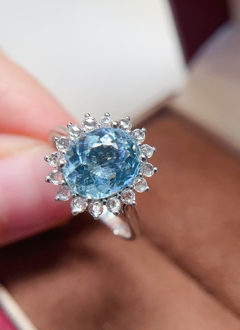 18K Gold Aquamarine Ring - 2