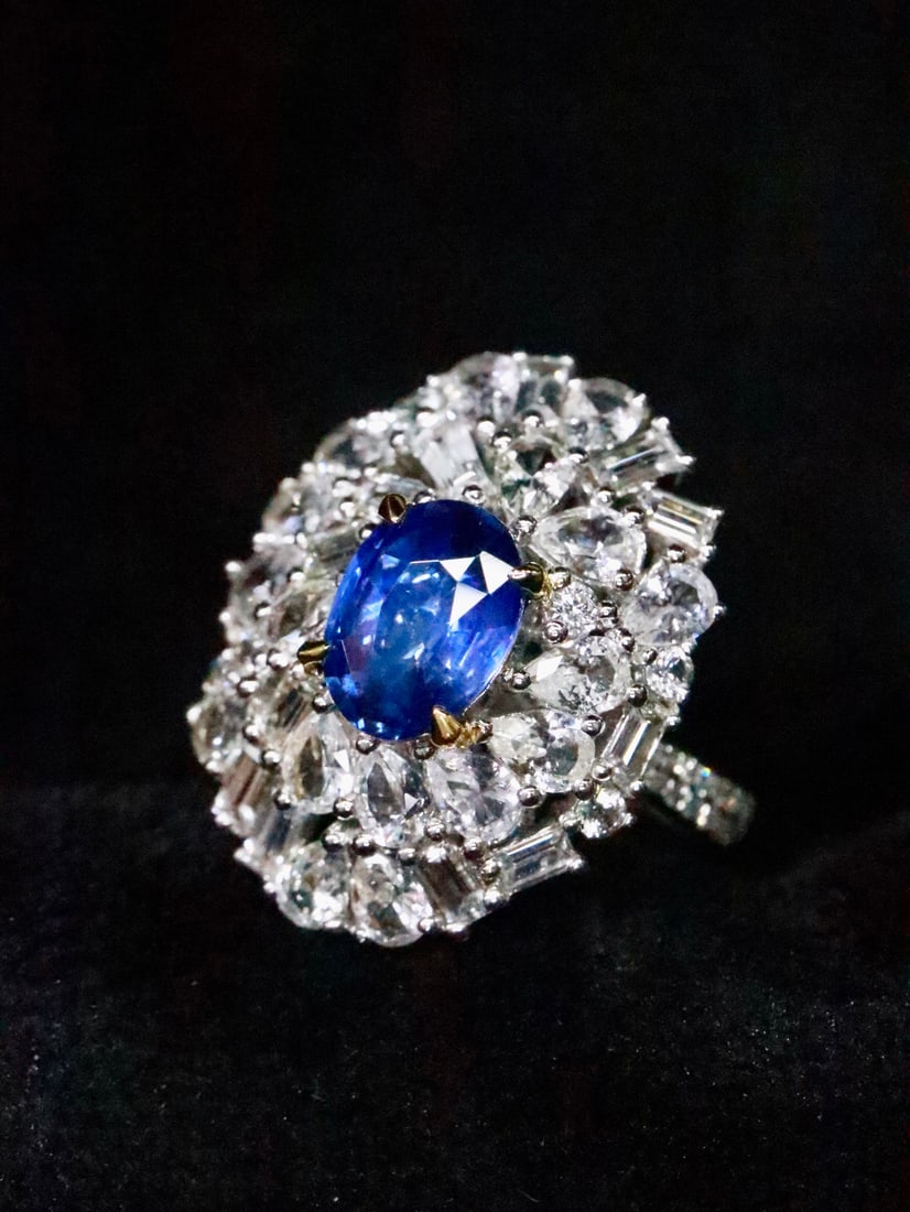 18K Gold Flawless Sapphire Ring - 2