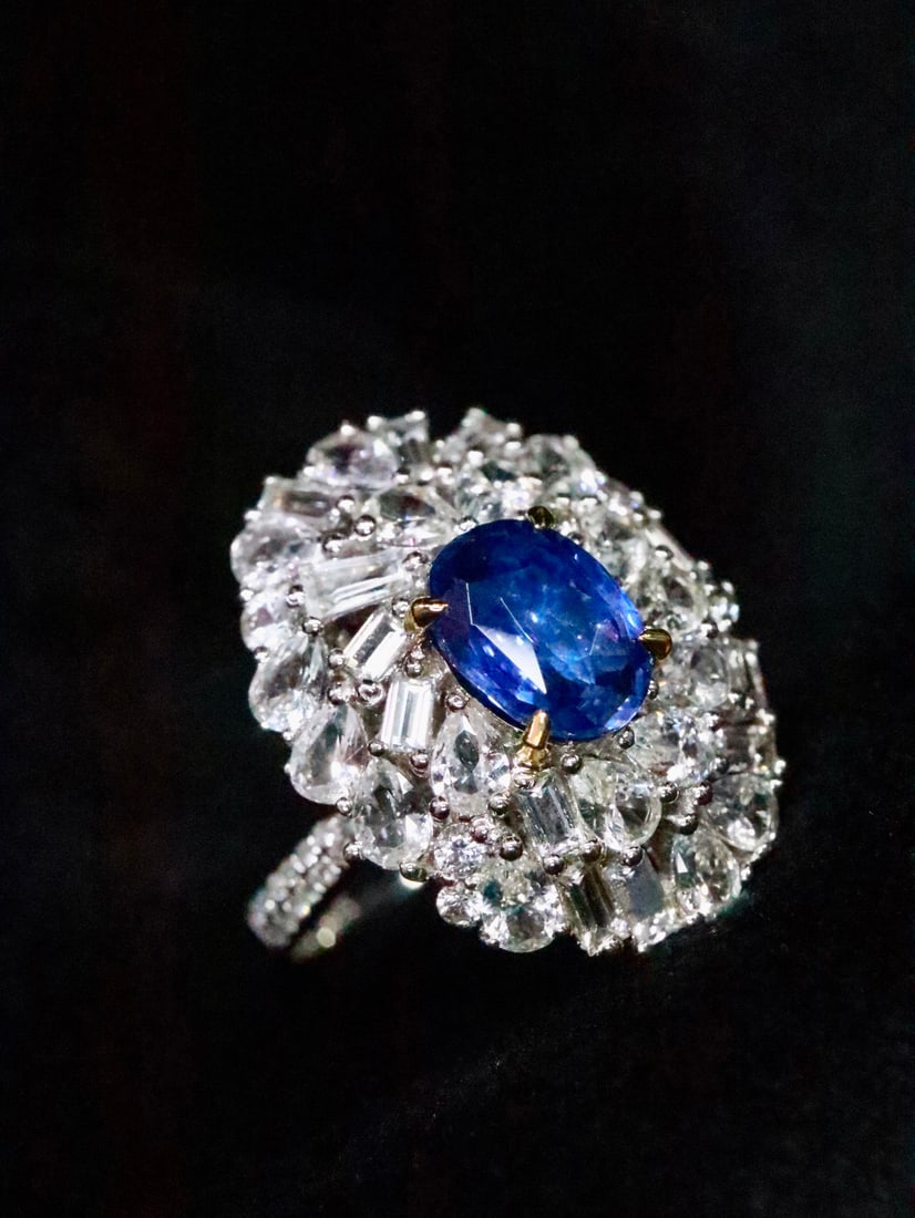 18K Gold Flawless Sapphire Ring - 3