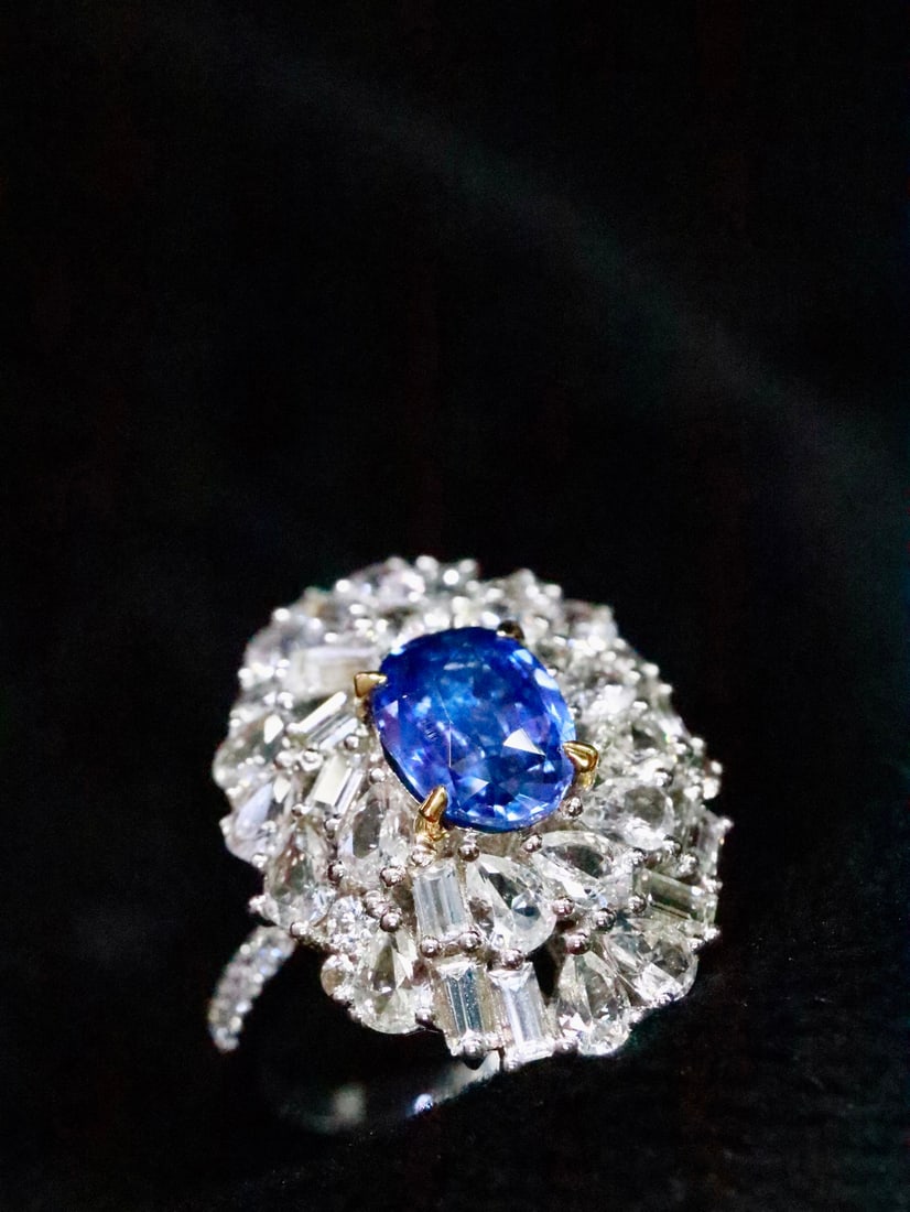 18K Gold Flawless Sapphire Ring - 4